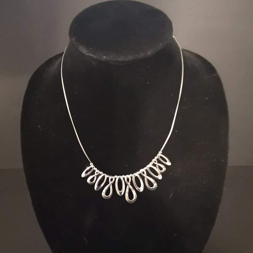 Lia Sophia Interlope Infinity Silver Tone Necklace Teardrop Shape Shiny Finish